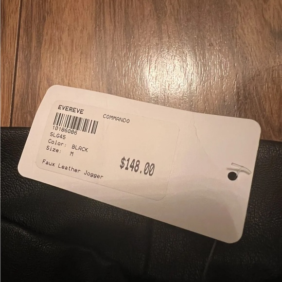 COMMANDO FAUX LEATHER  BLACK JOGGERS M WITH POCKETS 28.25” INSEAM  $148 - Picture 5 of 8